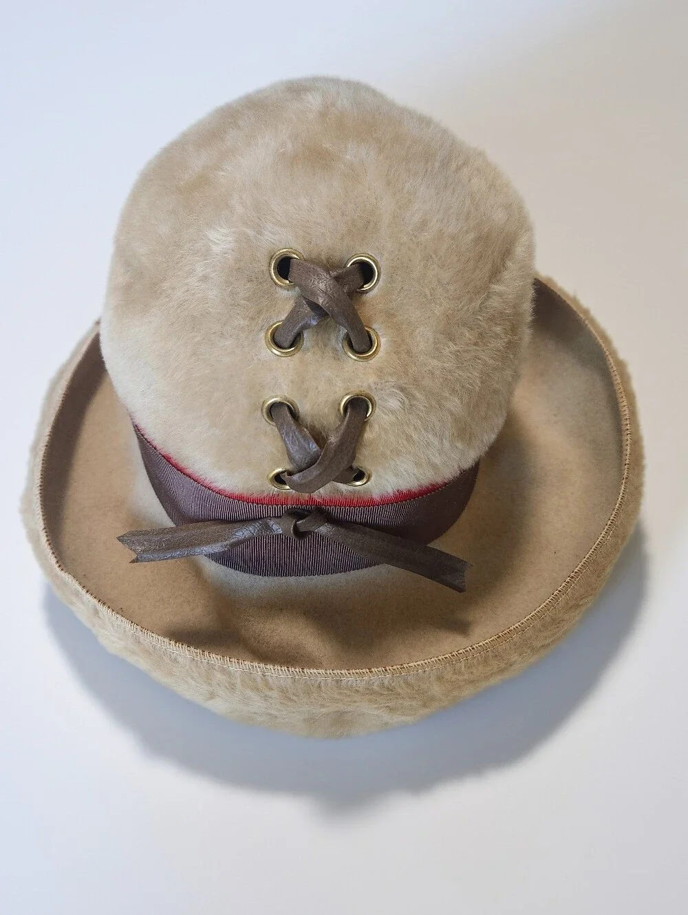 Vintage Darcel Exclusives Tan Felt Hat w/ Faux Fur Leather Accents Size  M